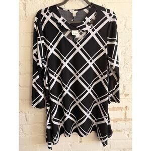 Cato Black White Geometric Keyhole Neck Top Size L Long Sleeve Stretch Tunic NWT